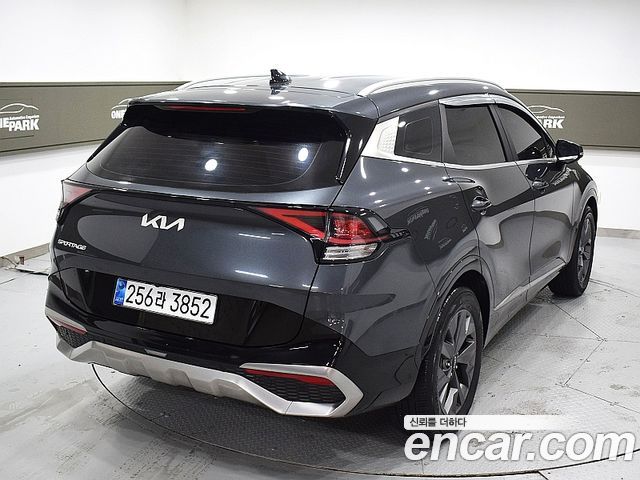 Kia Sportage (V) Diesel 2.0 2WD Nobleless 2022 — фото 3