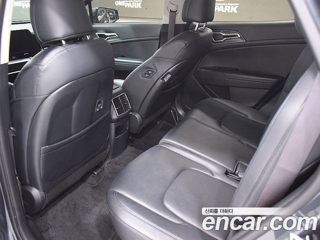 Kia Sportage (V) Diesel 2.0 2WD Nobleless 2022 — фото 10