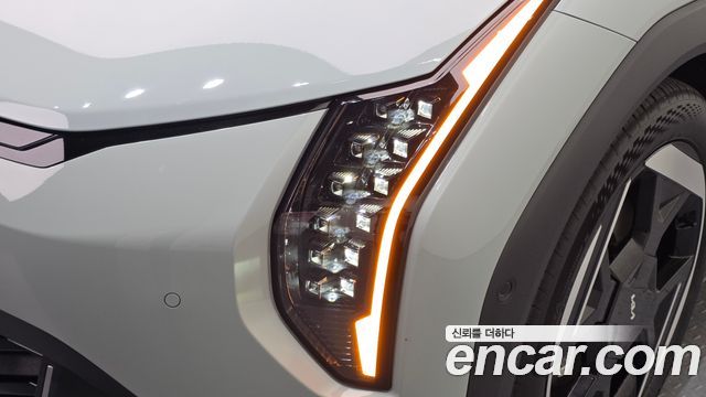 Kia EV4 Long Range 2WD Earth 2027 — фото 28