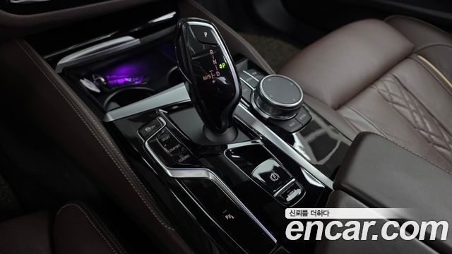BMW 5 Series (G30) 530i M Sport Package 2023 — фото 9