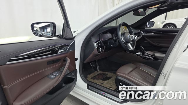 BMW 5 Series (G30) 530i M Sport Package 2023 — фото 10