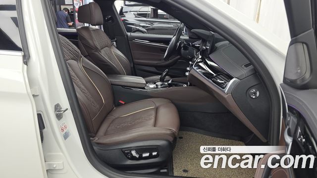 BMW 5 Series (G30) 530i M Sport Package 2023 — фото 11