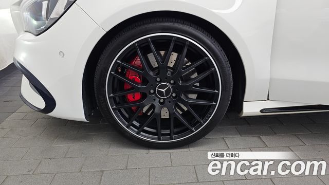 Mercedes-Benz CLA-Class (C117) CLA45 AMG 4MATIC 2019 — фото 5