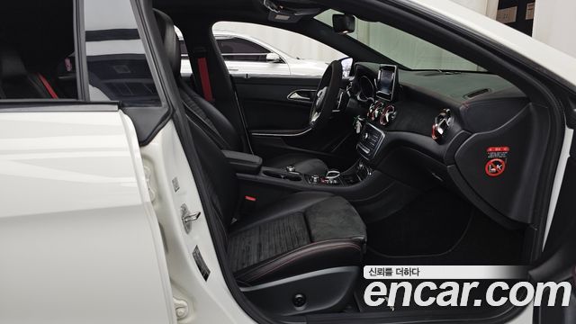Mercedes-Benz CLA-Class (C117) CLA45 AMG 4MATIC 2019 — фото 11