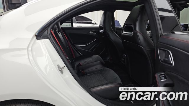 Mercedes-Benz CLA-Class (C117) CLA45 AMG 4MATIC 2019 — фото 12