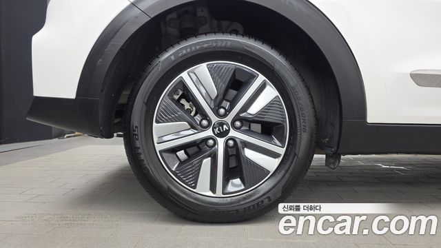 Kia Niro 1.6 HEV Prestige 2021 — фото 5