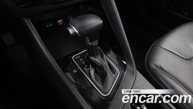 Kia Niro 1.6 HEV Prestige 2021 — фото 9