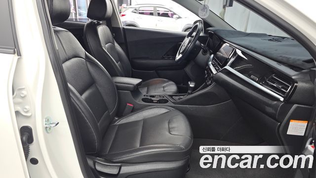 Kia Niro 1.6 HEV Prestige 2021 — фото 11