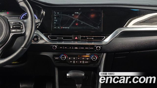 Kia Niro 1.6 HEV Prestige 2021 — фото 14