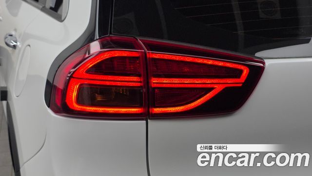 Kia Niro 1.6 HEV Prestige 2021 — фото 23