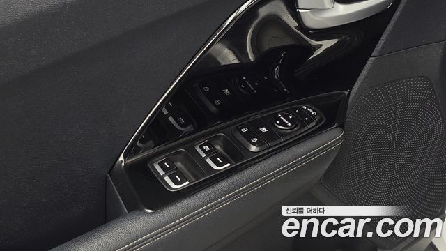 Kia Niro 1.6 HEV Prestige 2021 — фото 28