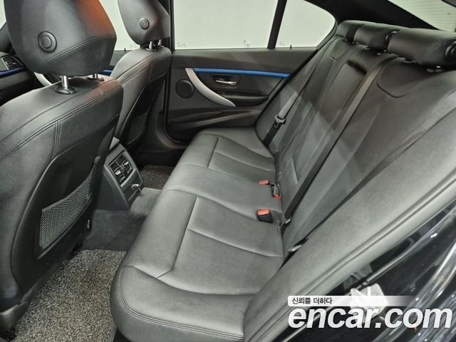 BMW 3 Series (F30) 320i M Sport 2017 — фото 16