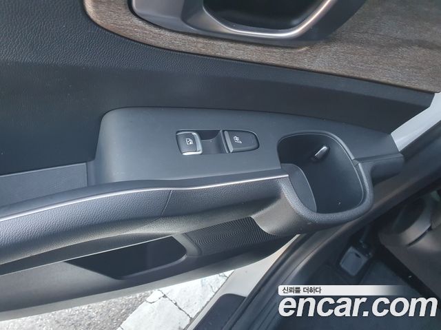 Kia Sportage (V) Diesel 2.0 2WD Prestige 2022 — фото 17