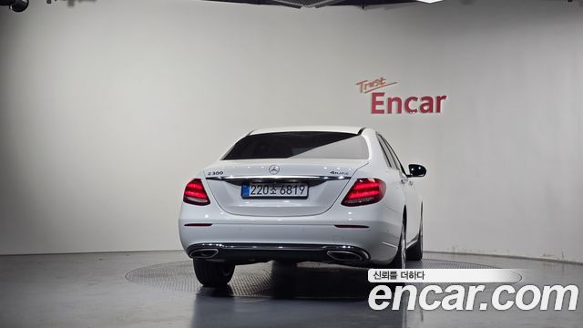 Mercedes-Benz E-Class (W213) E300 4MATIC Exclusive 2019 — фото 4