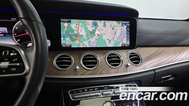 Mercedes-Benz E-Class (W213) E300 4MATIC Exclusive 2019 — фото 12