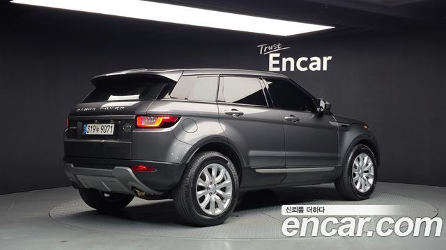 Land Rover Range Rover Evoque 2.0 TD4 SE 2018 — фото 2