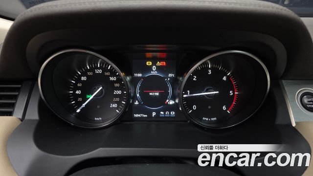 Land Rover Range Rover Evoque 2.0 TD4 SE 2018 — фото 8