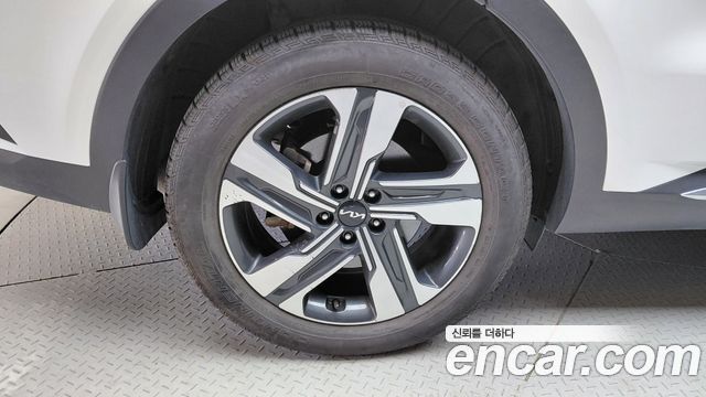 Kia Sorento (IV) HEV 1.6 2WD Noblesse 2023 — фото 5
