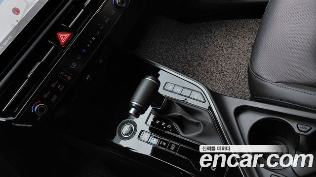 Kia Niro Prestige 2022 — фото 9