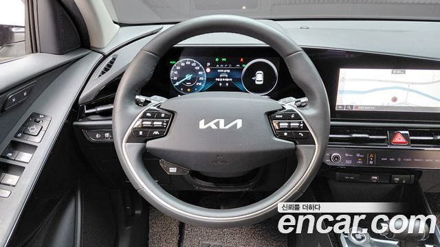 Kia Niro Prestige 2022 — фото 13