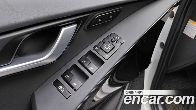 Kia Niro Prestige 2022 — фото 17