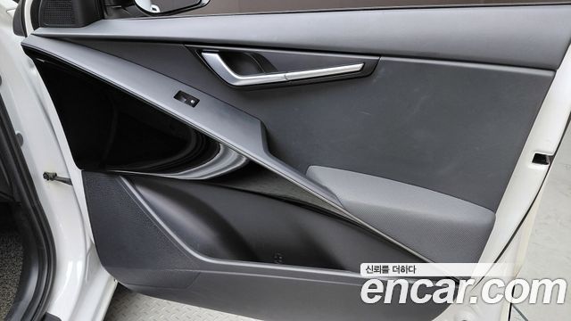 Kia Niro Prestige 2022 — фото 24