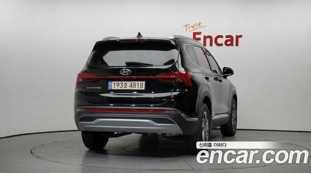 Hyundai Santa Fe HEV 1.6 2WD Exclusive 2023 — фото 4