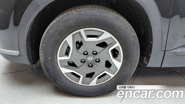Hyundai Santa Fe HEV 1.6 2WD Exclusive 2023 — фото 5