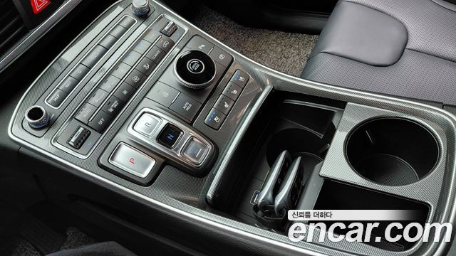 Hyundai Santa Fe HEV 1.6 2WD Exclusive 2023 — фото 9