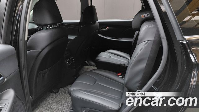 Hyundai Santa Fe HEV 1.6 2WD Exclusive 2023 — фото 12