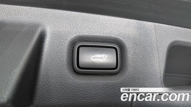 Hyundai Santa Fe HEV 1.6 2WD Exclusive 2023 — фото 16