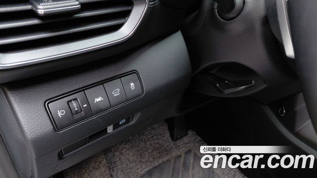 Hyundai Santa Fe HEV 1.6 2WD Exclusive 2023 — фото 19