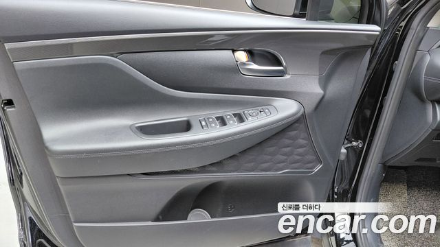 Hyundai Santa Fe HEV 1.6 2WD Exclusive 2023 — фото 24