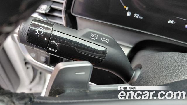 Kia Sportage Hybrid (V) Signature 4WD 2023 — фото 20