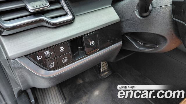 Kia Sportage Hybrid (V) Signature 4WD 2023 — фото 28