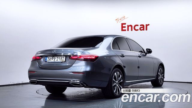 Mercedes-Benz E-Class (W213) E300e 4MATIC Exclusive 2021 — фото 2