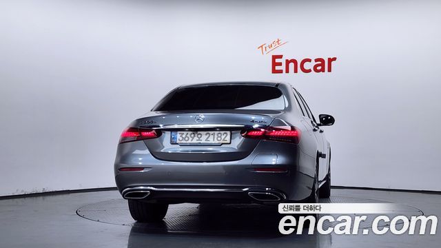 Mercedes-Benz E-Class (W213) E300e 4MATIC Exclusive 2021 — фото 4