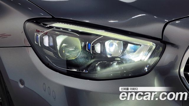Mercedes-Benz E-Class (W213) E300e 4MATIC Exclusive 2021 — фото 22