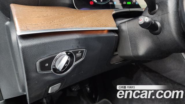 Mercedes-Benz E-Class (W213) E300e 4MATIC Exclusive 2021 — фото 27