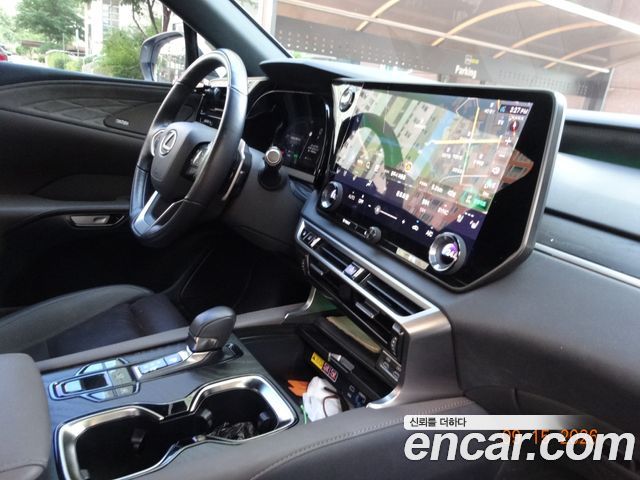 Lexus RX450h+ (V) Luxury 2025 — фото 13