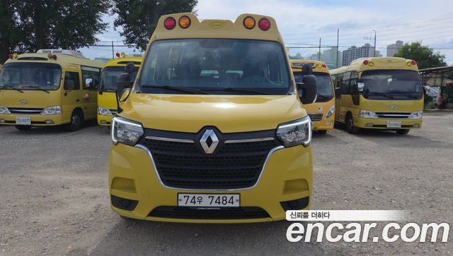 Renault Korea Master School Bus 15-Seater