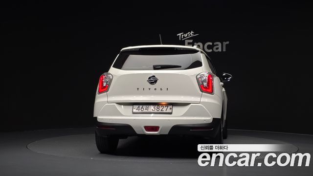 KG Mobility (SsangYong) Tivoli VX 2WD 2015 — фото 4