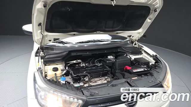 KG Mobility (SsangYong) Tivoli VX 2WD 2015 — фото 6