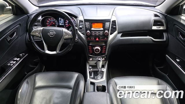 KG Mobility (SsangYong) Tivoli VX 2WD 2015 — фото 7