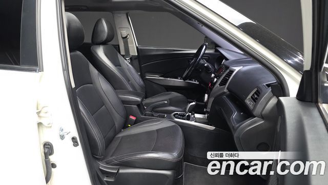 KG Mobility (SsangYong) Tivoli VX 2WD 2015 — фото 11