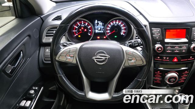 KG Mobility (SsangYong) Tivoli VX 2WD 2015 — фото 13