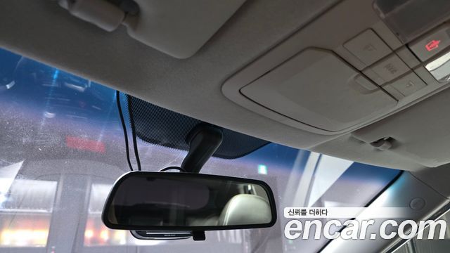 KG Mobility (SsangYong) Tivoli VX 2WD 2015 — фото 17