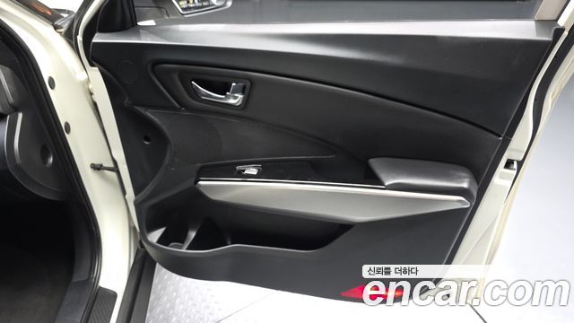 KG Mobility (SsangYong) Tivoli VX 2WD 2015 — фото 24