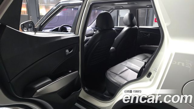 KG Mobility (SsangYong) Tivoli VX 2WD 2015 — фото 26