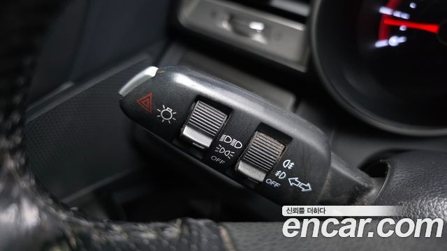 KG Mobility (SsangYong) Tivoli VX 2WD 2015 — фото 27